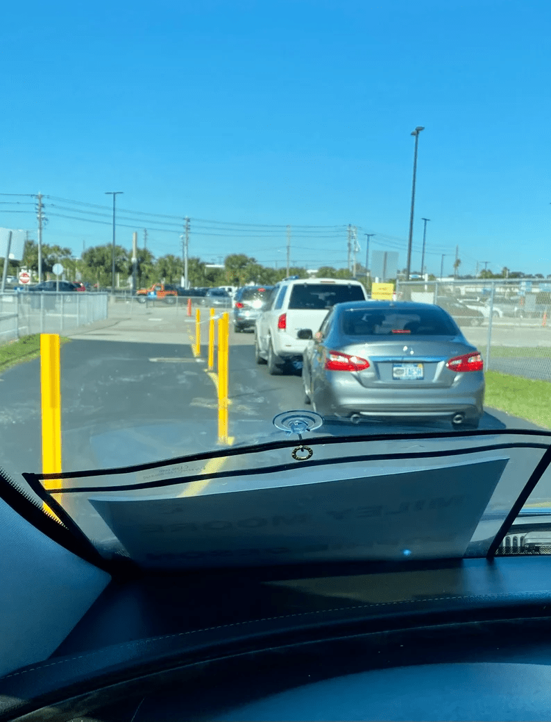 Carline pick up signs for carpool at school